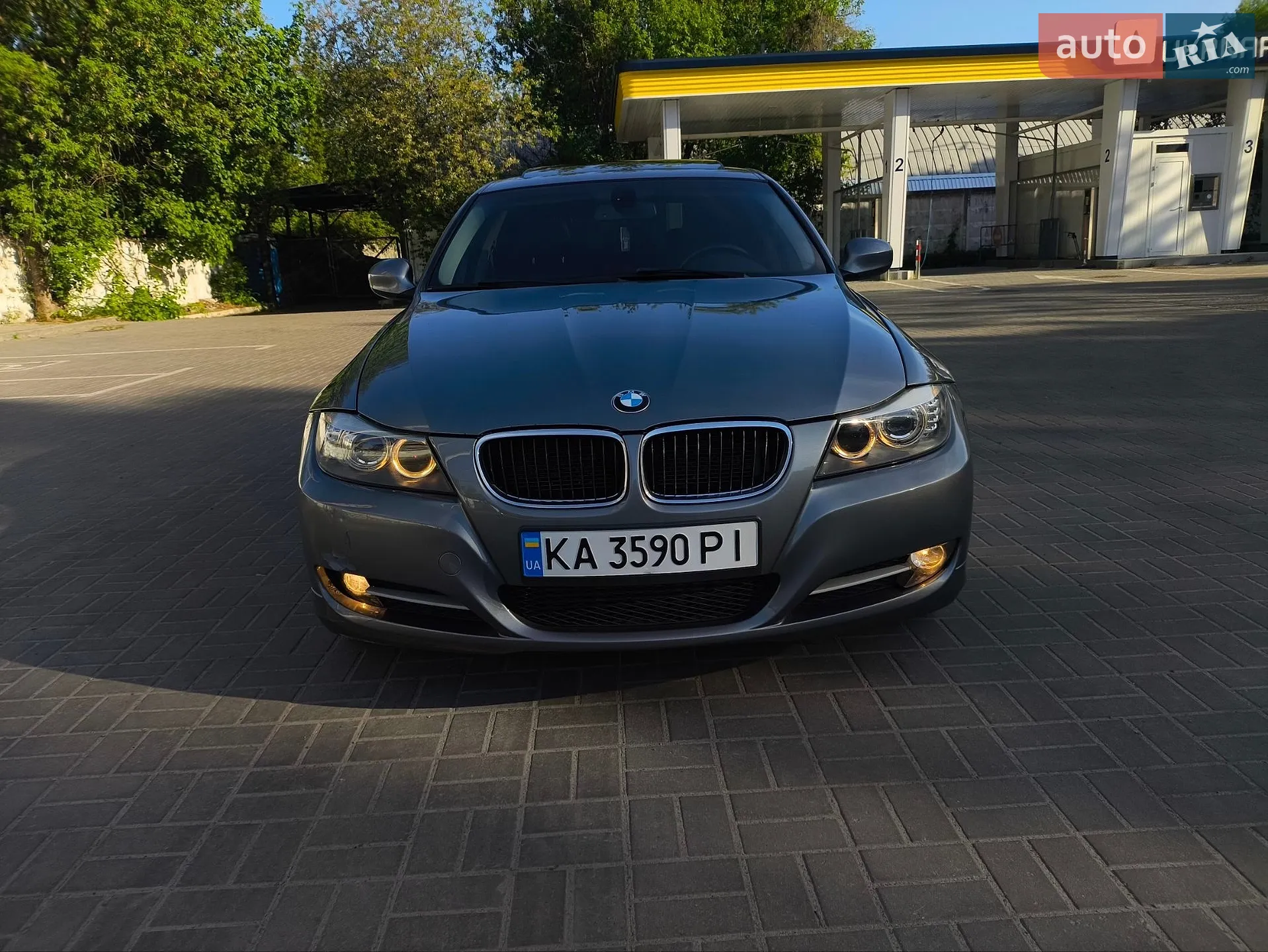 BMW 3 Series, 2011