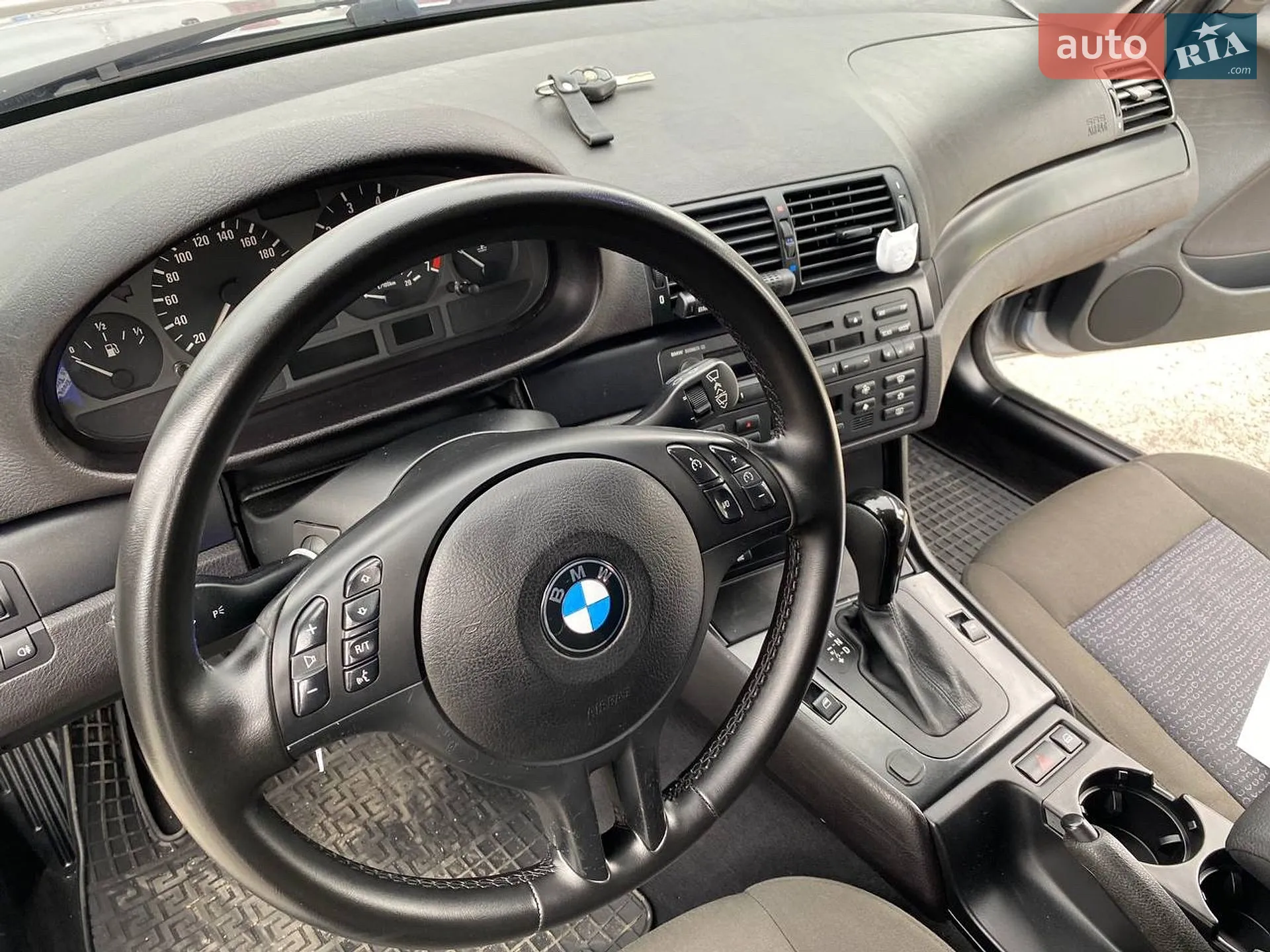 BMW 3 Series, 2004