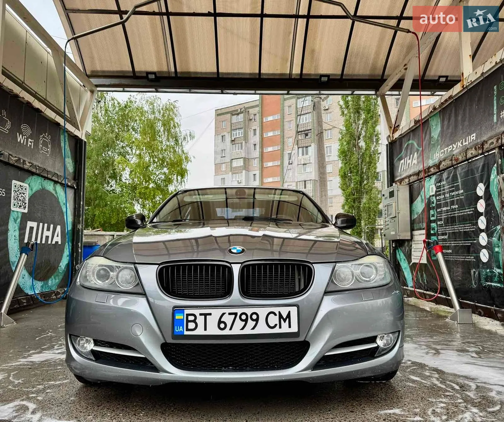 BMW 3 Series, 2011