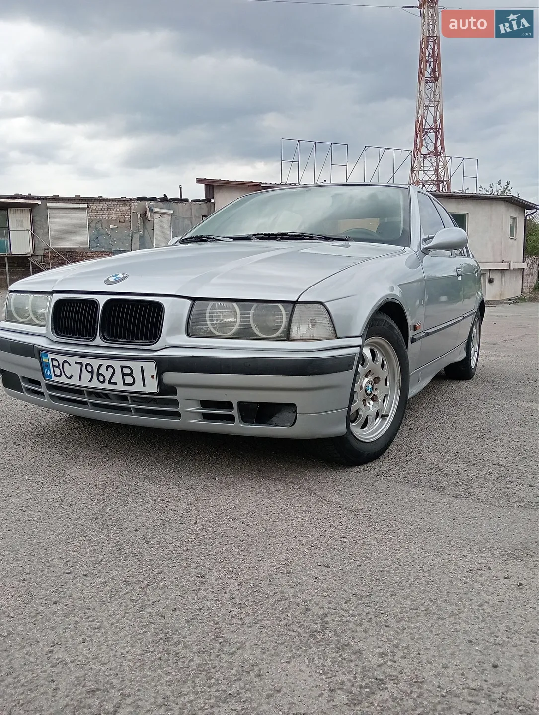 BMW 3 Series, 1998