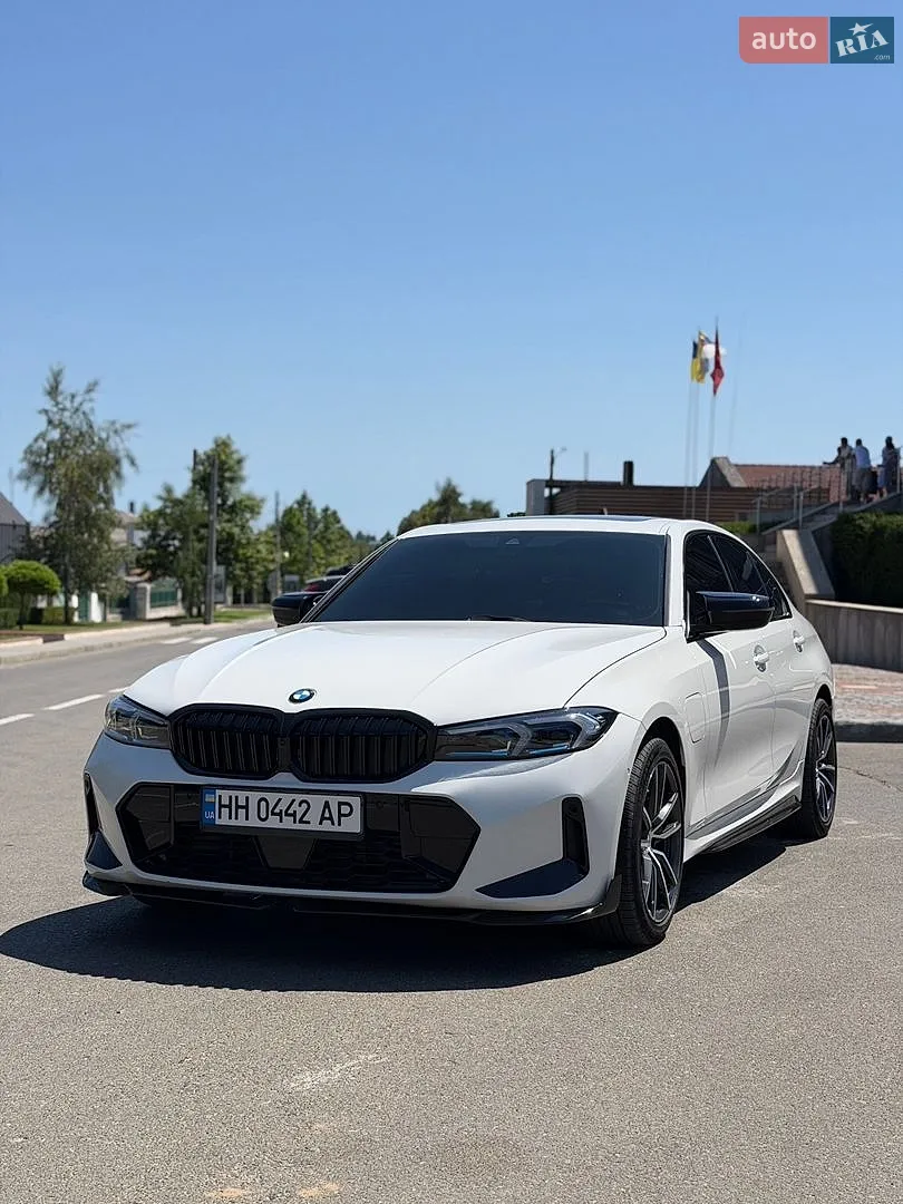 BMW 3 Series, 2021