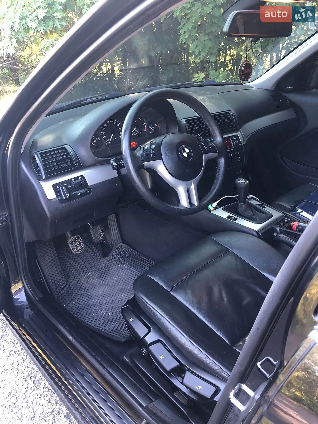 BMW 3 Series, 2004