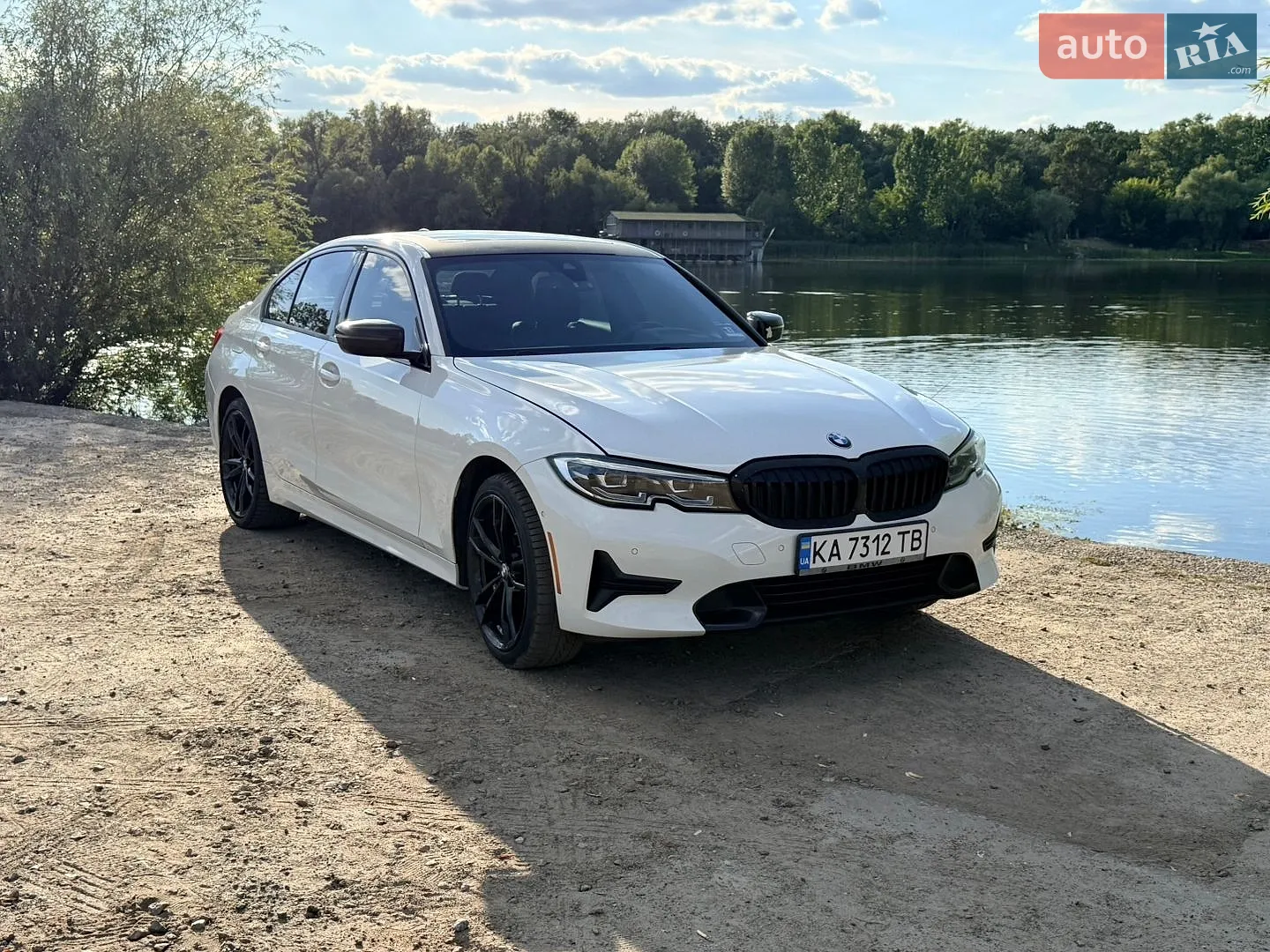 BMW 3 Series, 2019