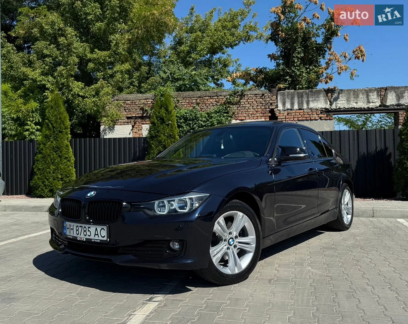 BMW 3 Series, 2016