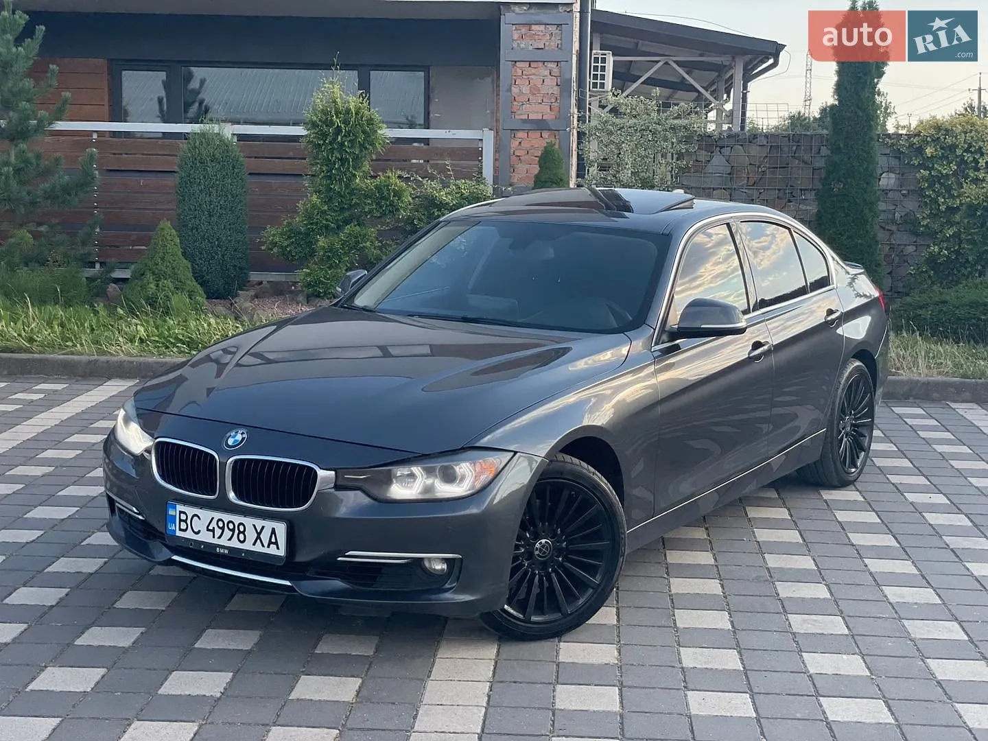 BMW 3 Series, 2012