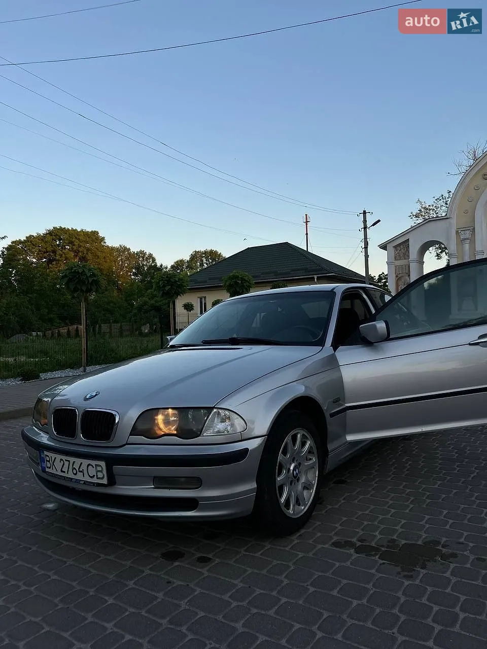 BMW 3 Series, 2001