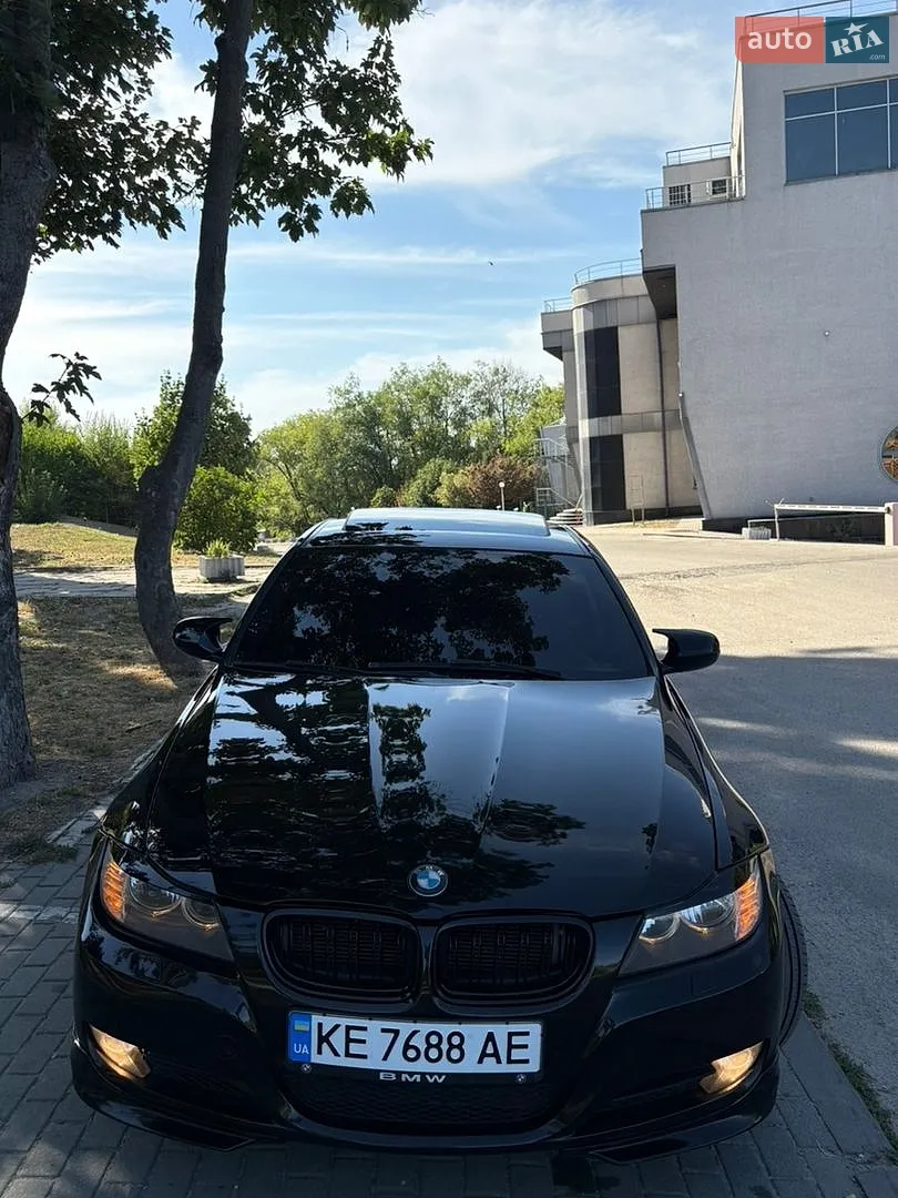 BMW 3 Series, 2011