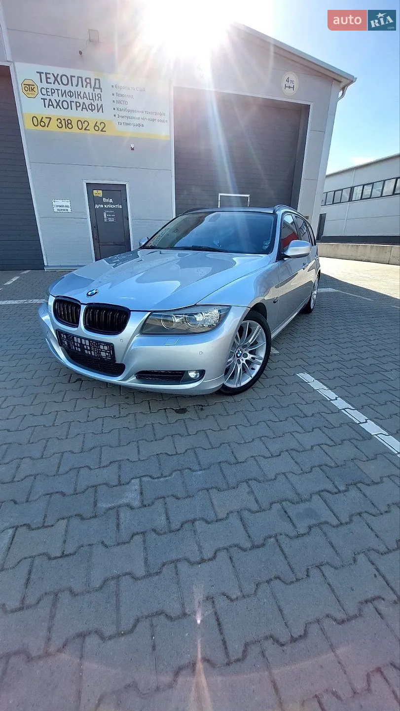 BMW 3 Series, 2011