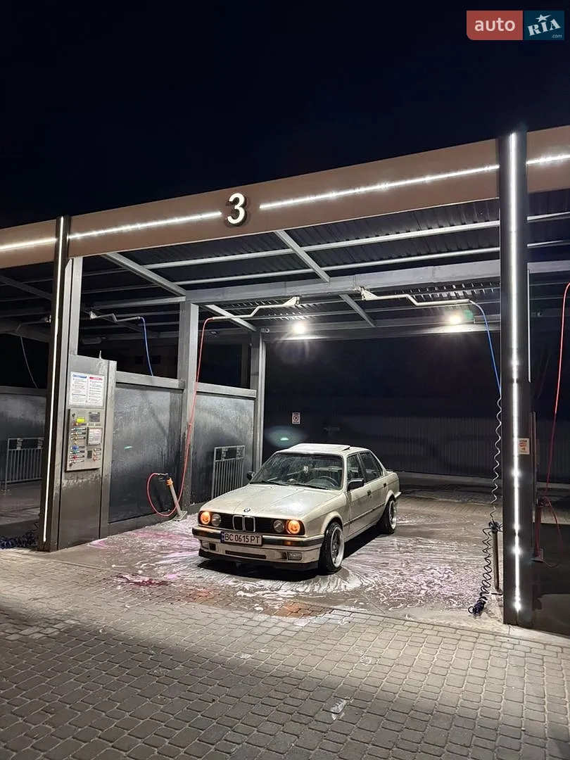 BMW 3 Series, 1987