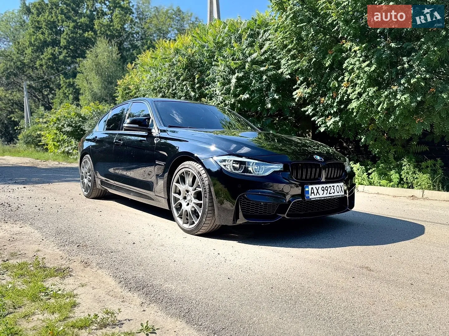 BMW 3 Series 2018 — 1