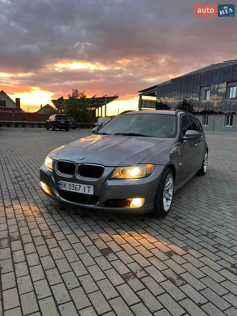 BMW 3 Series, 2010