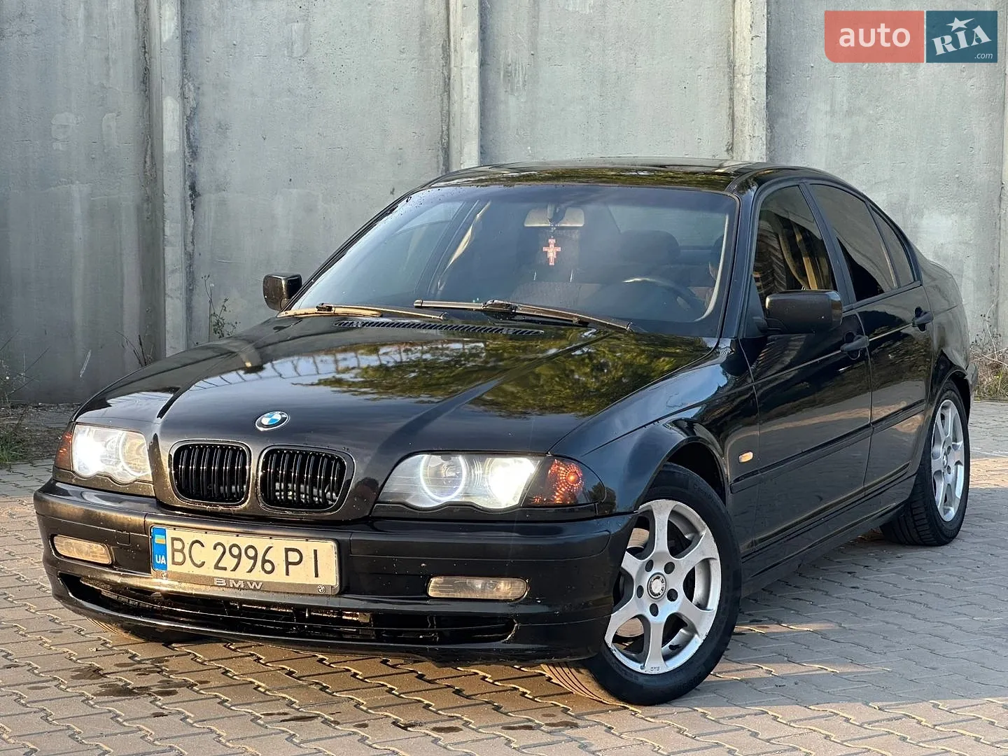 BMW 3 Series, 2001