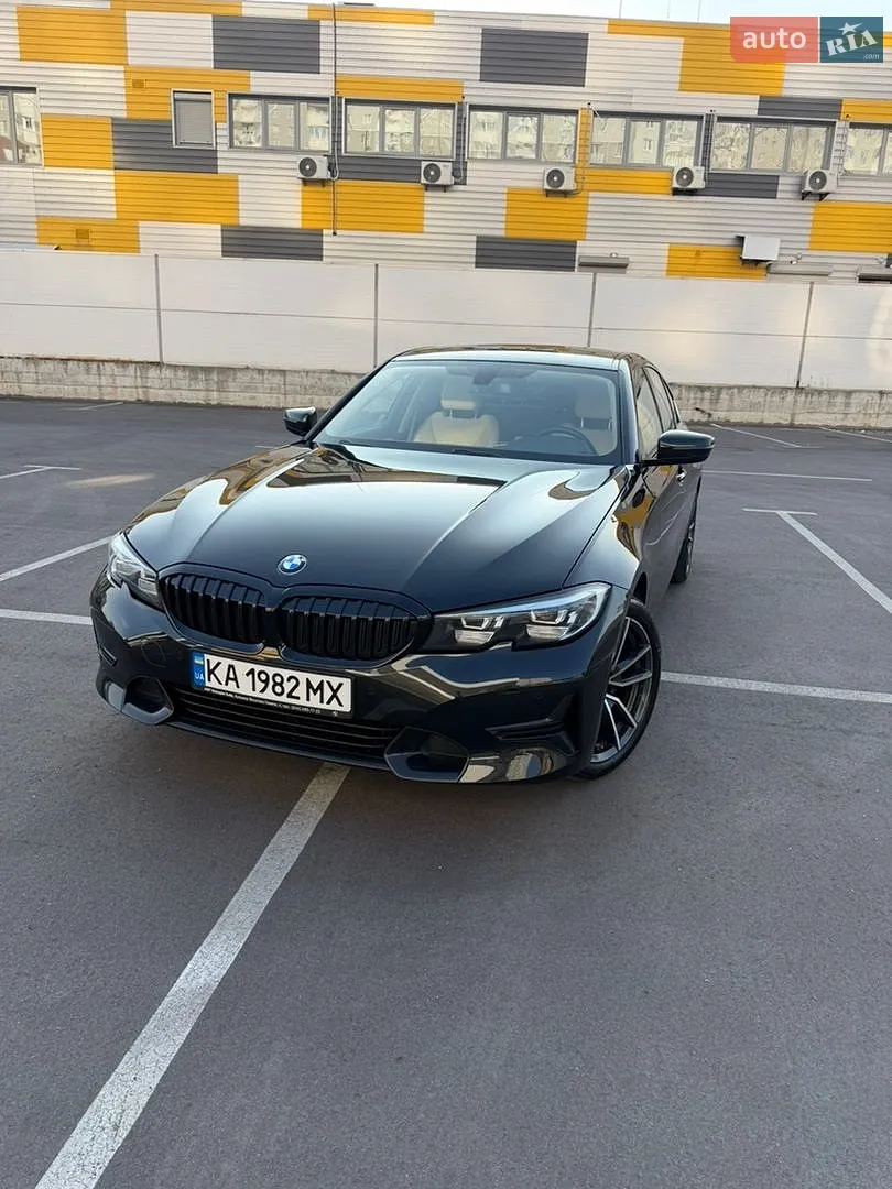 BMW 3 Series, 2022