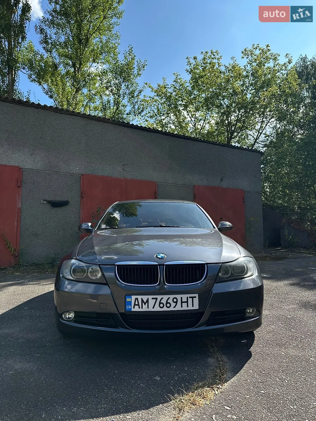 BMW 3 Series, 2005