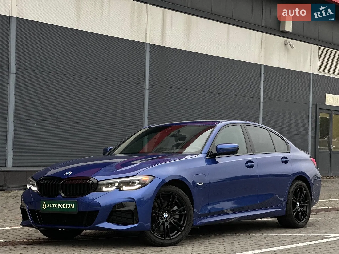 BMW 3 Series, 2022
