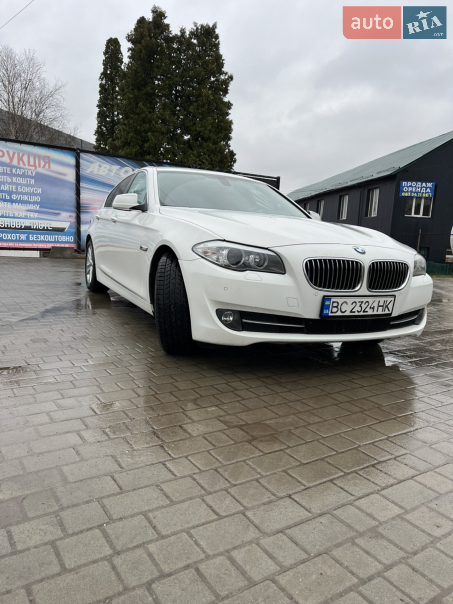 BMW 5 Series, 2011