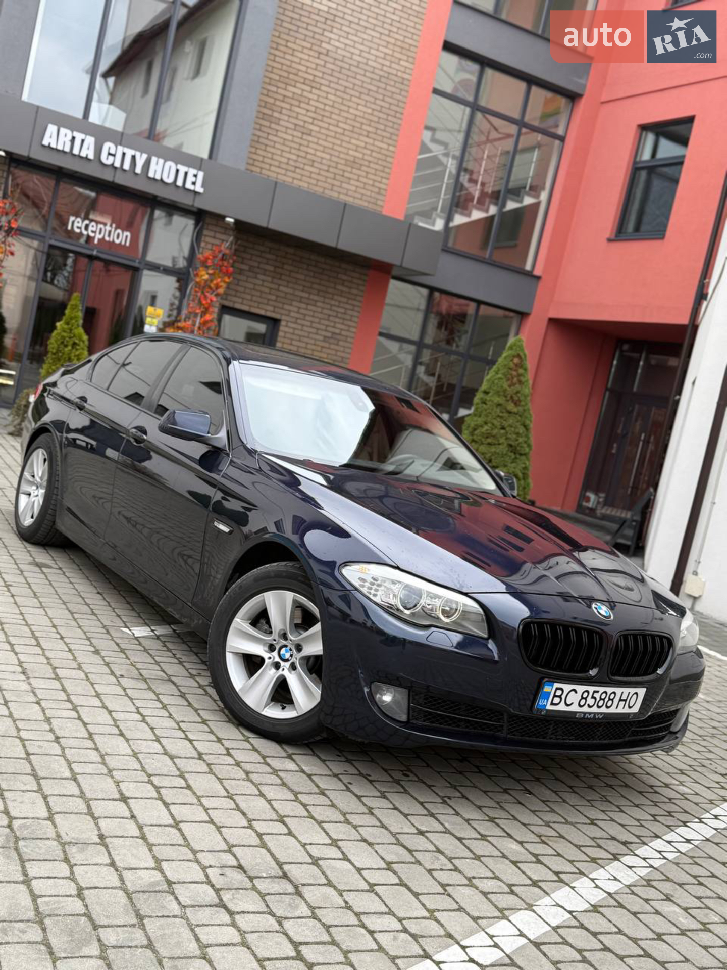 BMW 5 Series, 2011