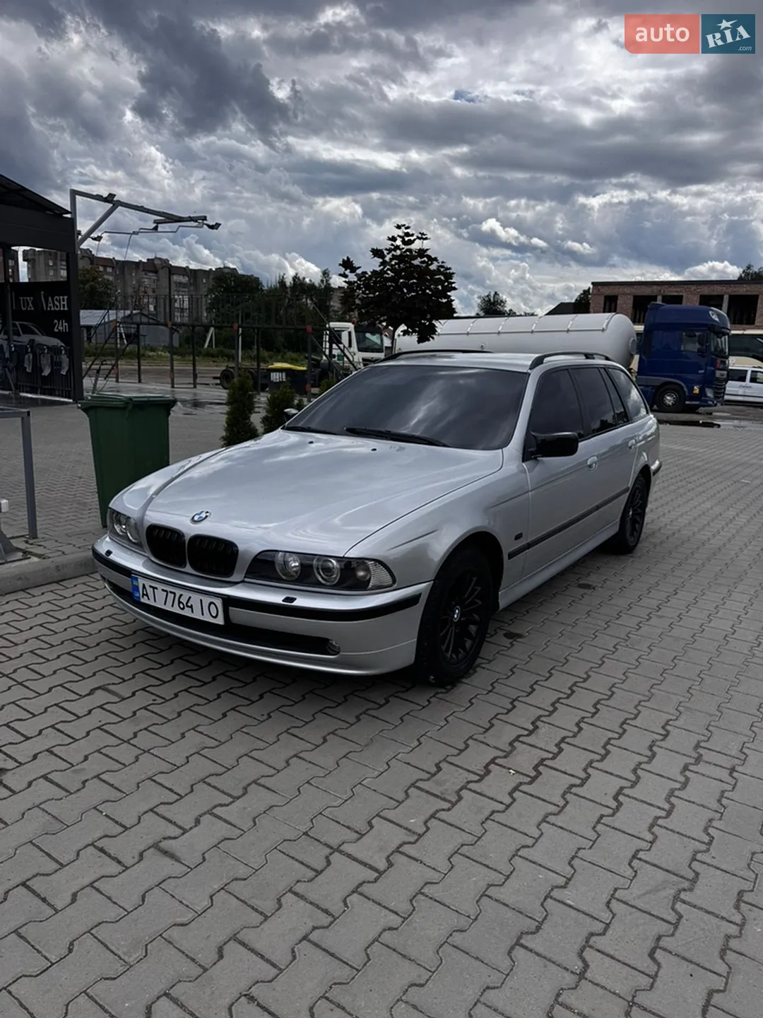 BMW 5 Series, 2001