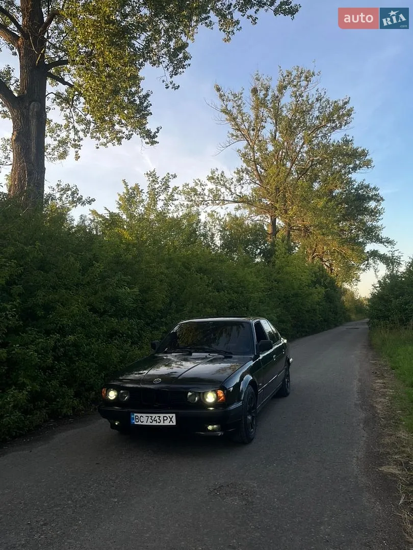BMW 5 Series, 1990