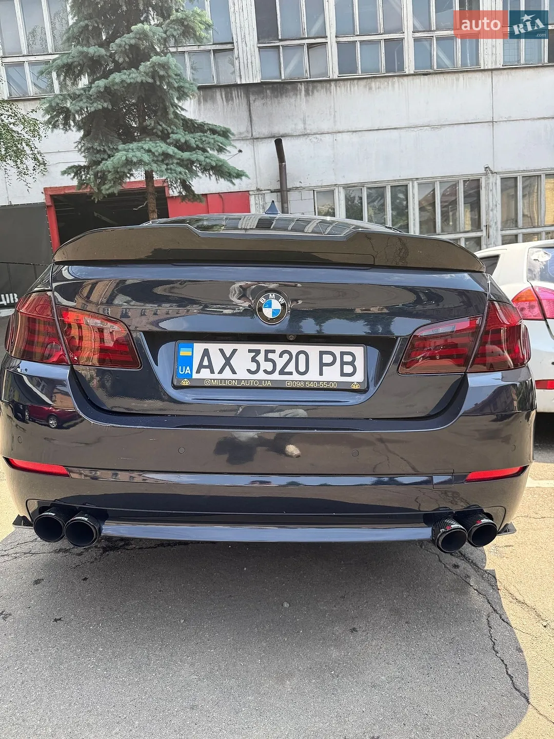 BMW 5 Series, 2011