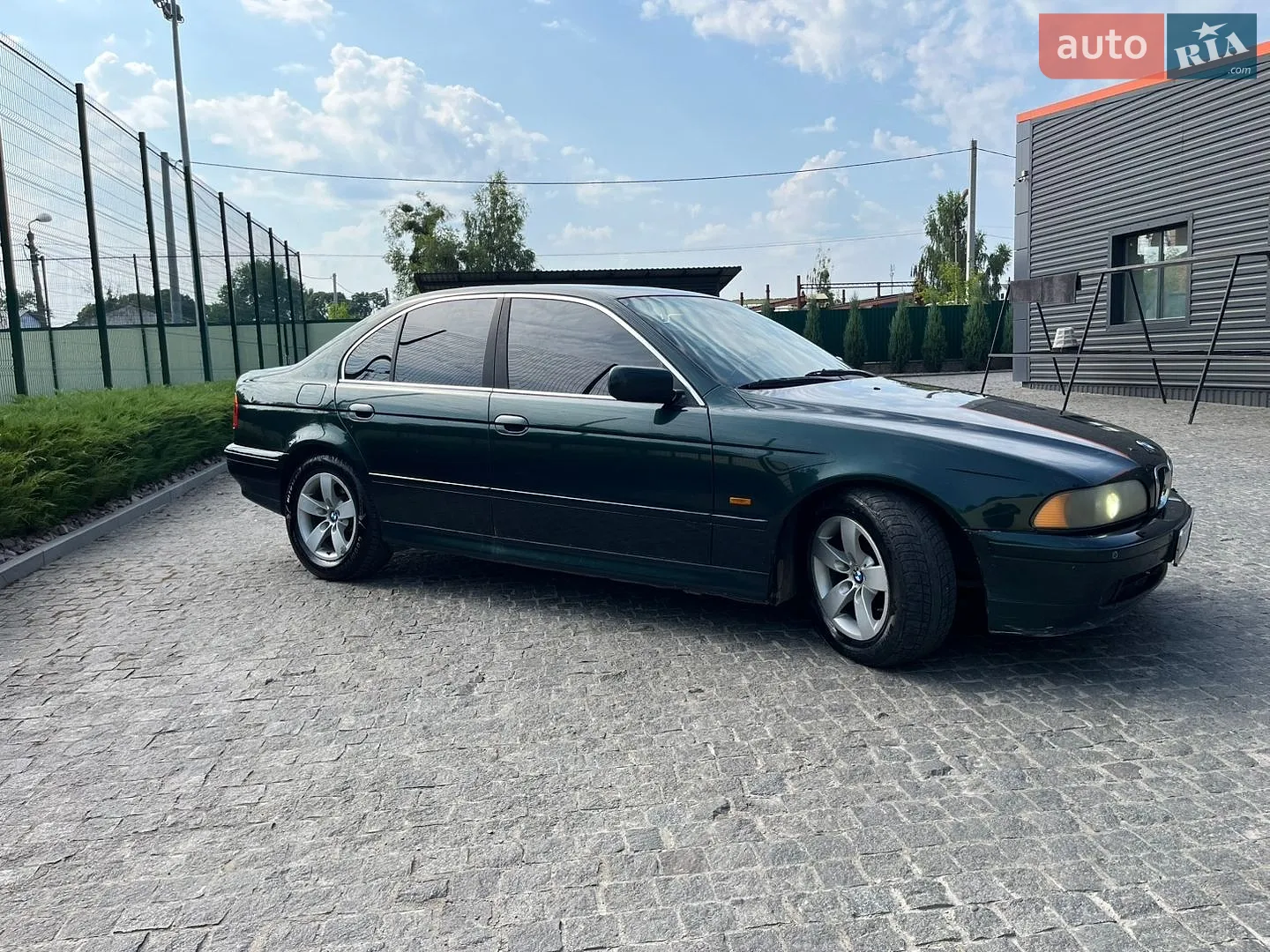 BMW 5 Series, 2001