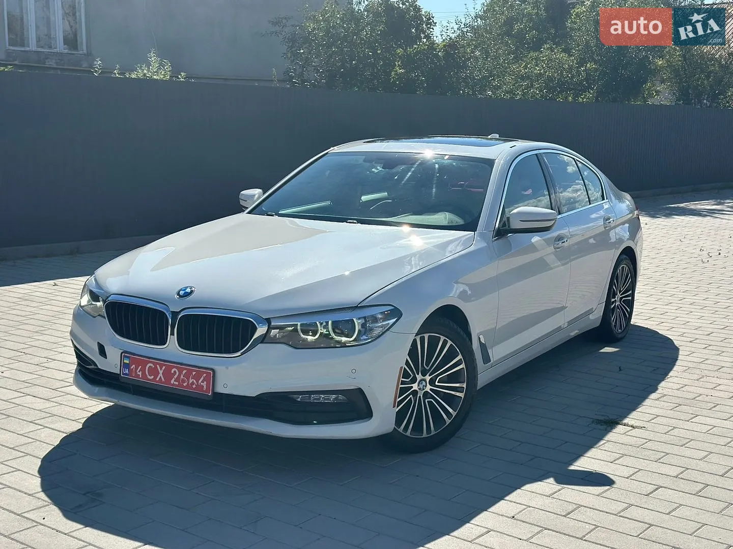 BMW 5 Series 2017 — 1