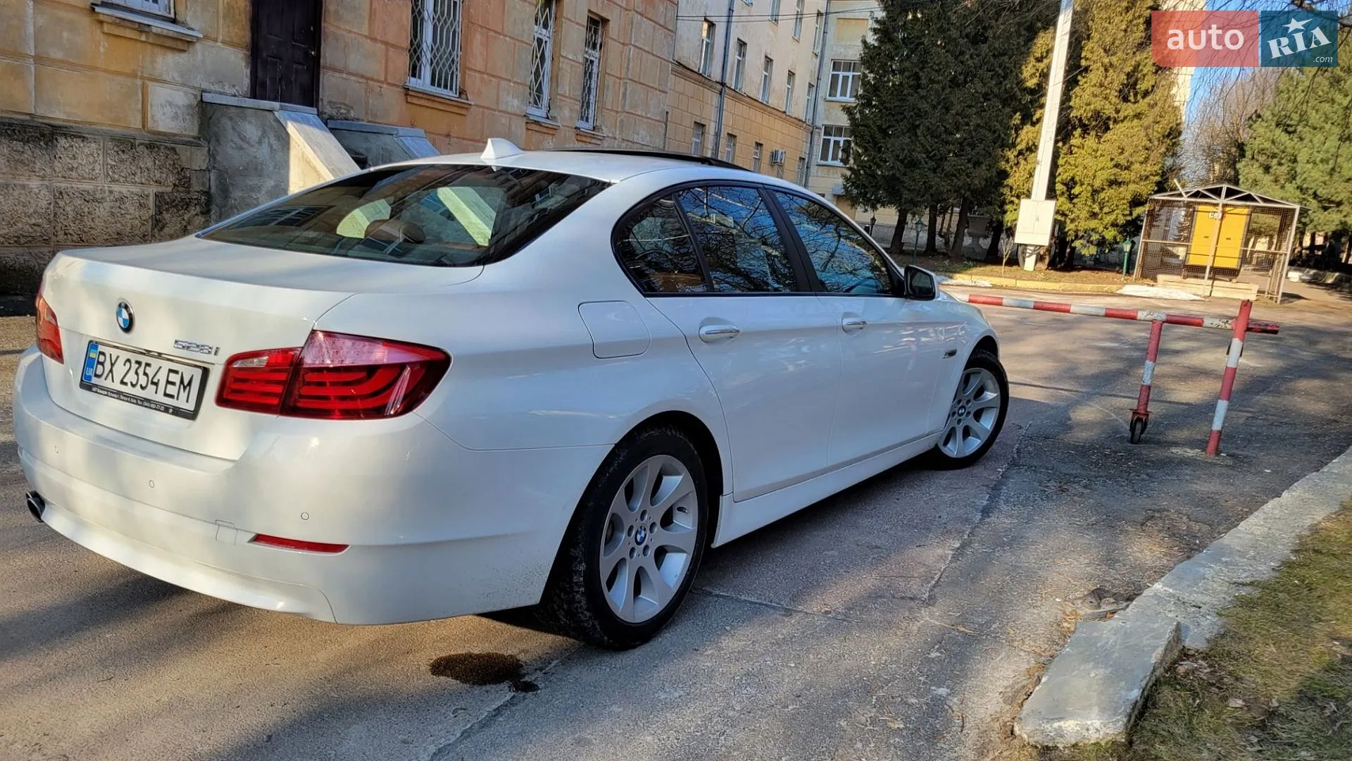 BMW 5 Series, 2011