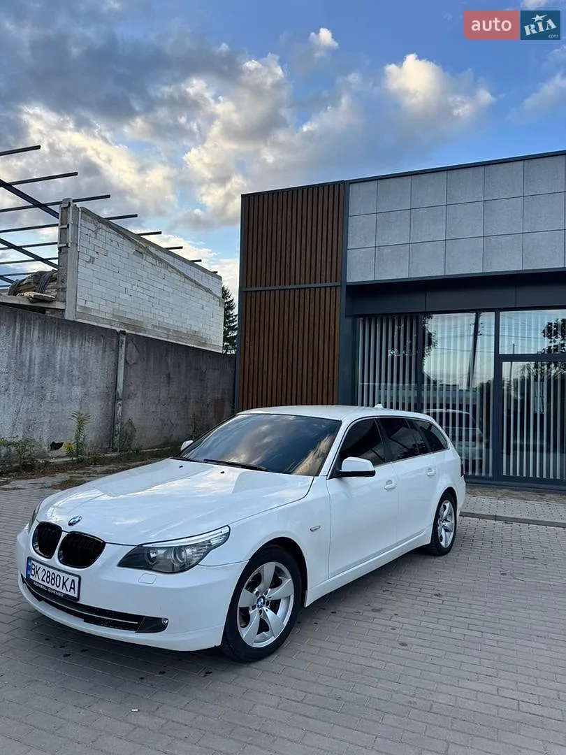 BMW 5 Series, 2011