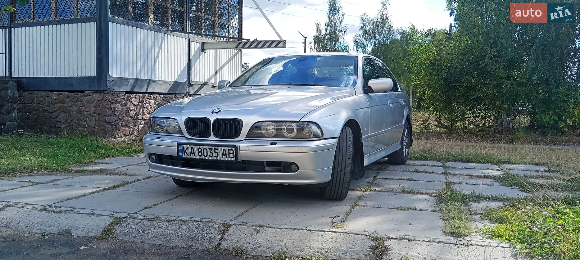BMW 5 Series, 2001
