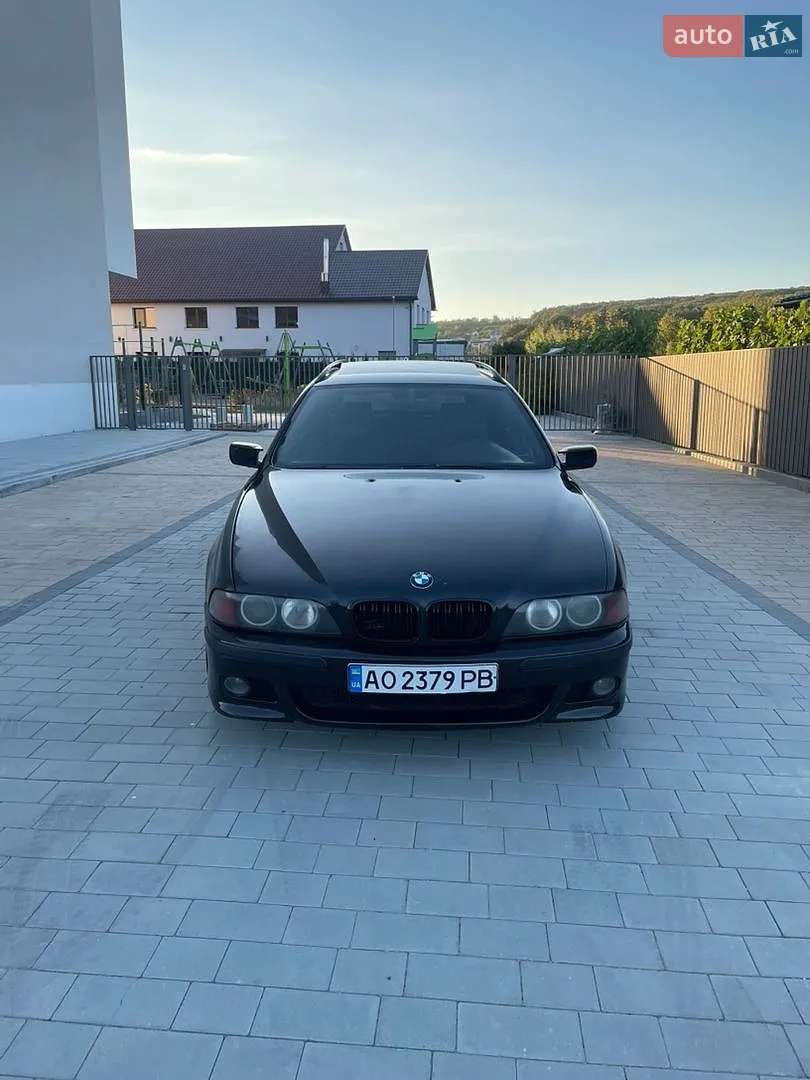BMW 5 Series, 2001