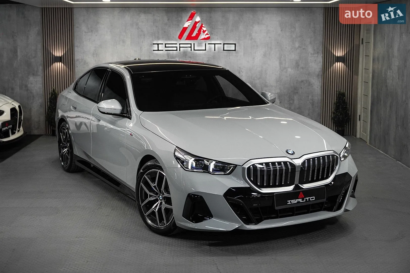 BMW 5 Series, 2023