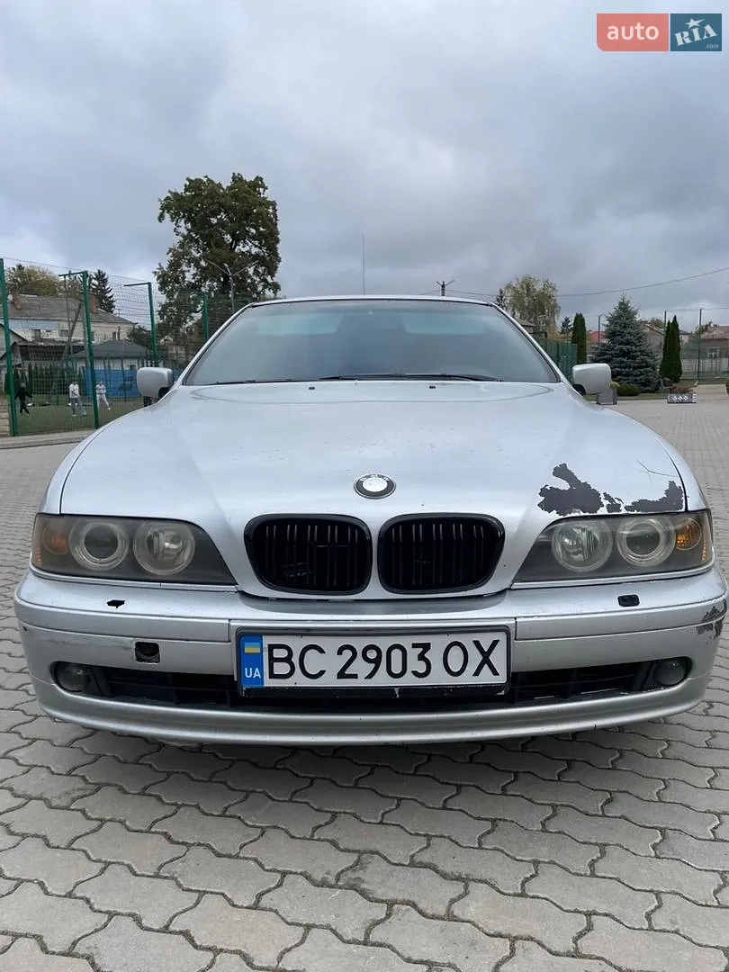 BMW 5 Series, 2001