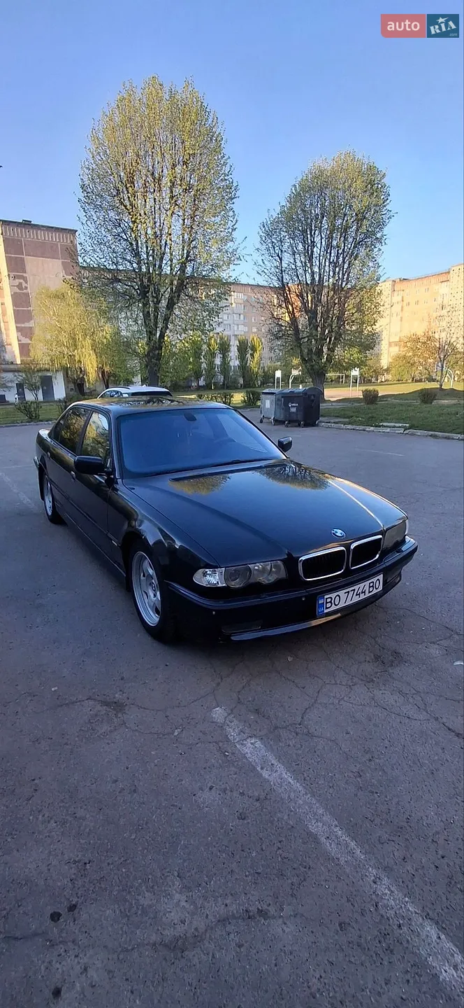 BMW 7 Series, 2000