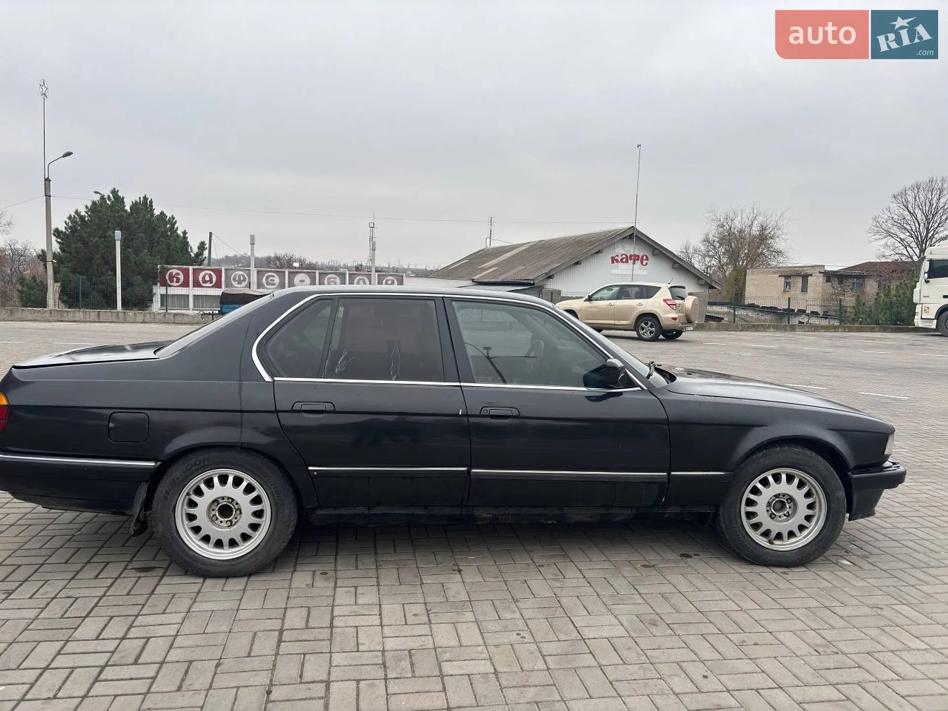 BMW 7 Series, 1988
