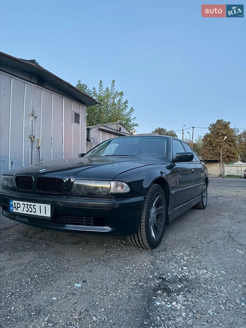 BMW 7 Series, 2001