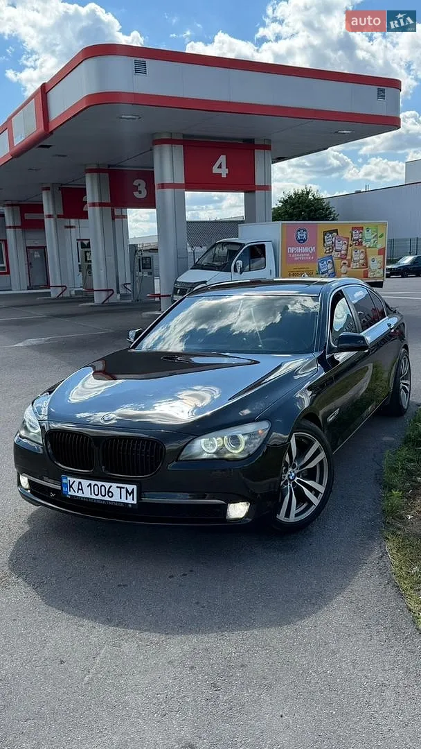 BMW 7 Series, 2010