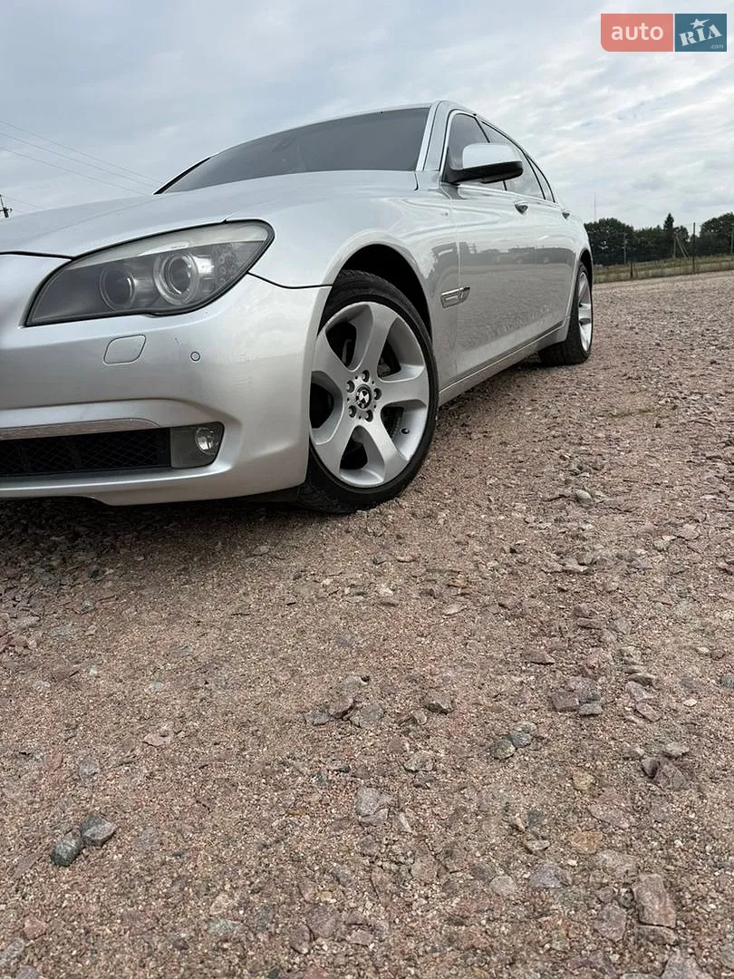 BMW 7 Series, 2010