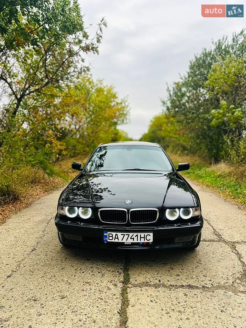 BMW 7 Series, 2000