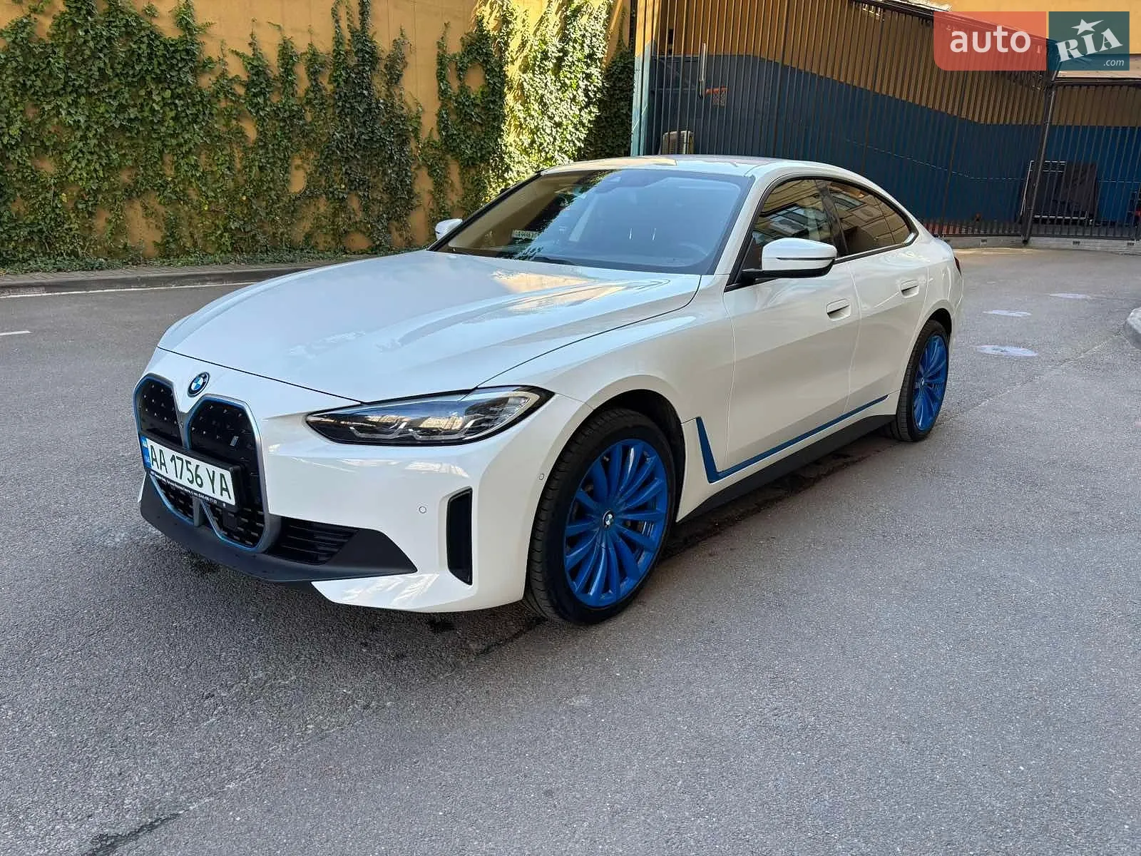 BMW i4, 2022