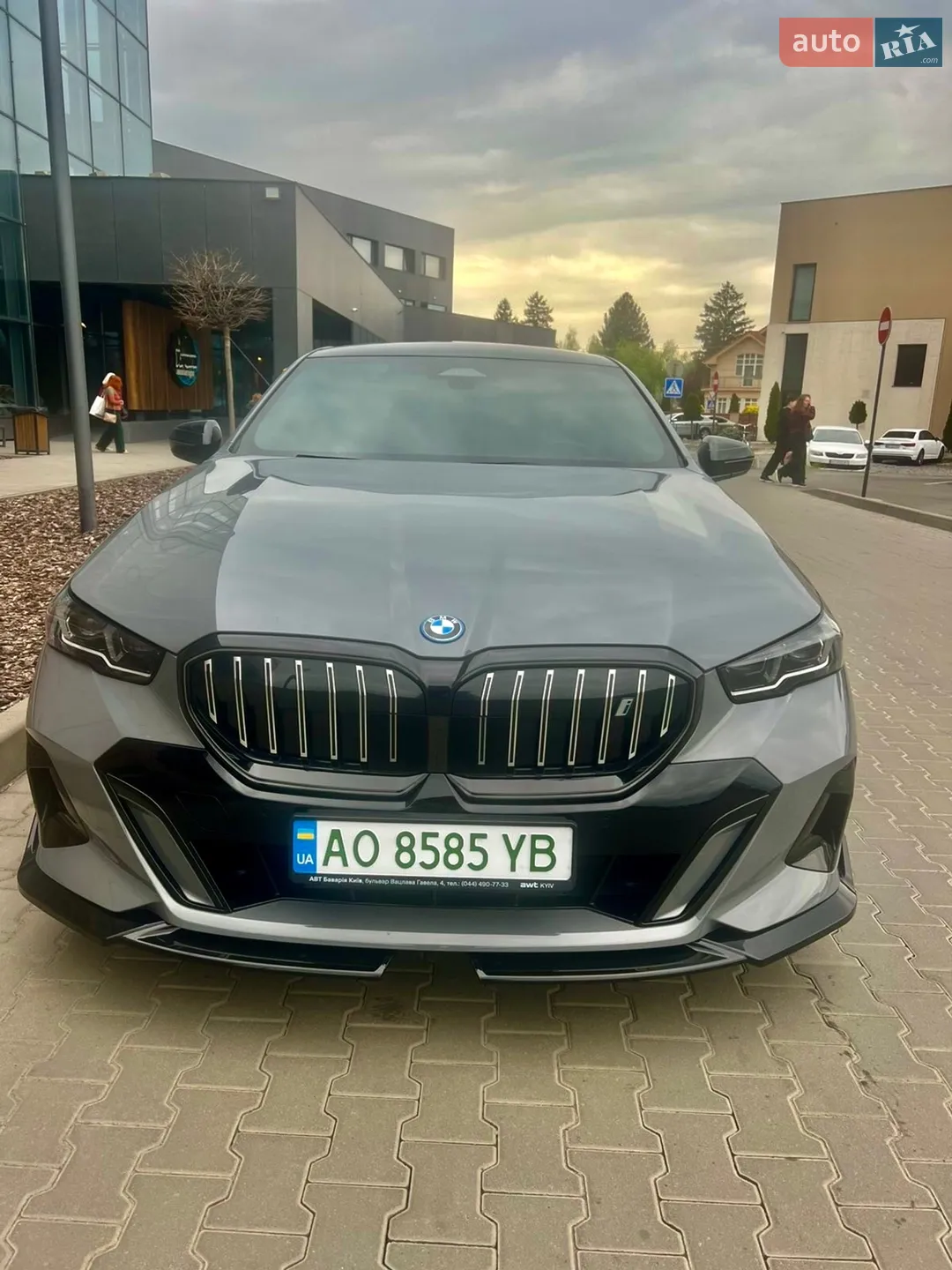 BMW i5, 2024
