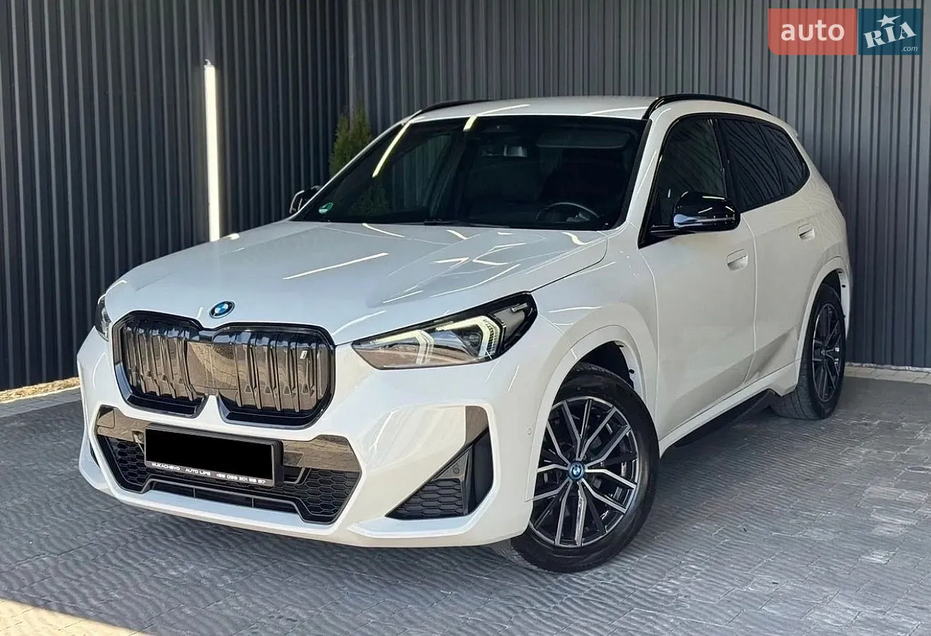BMW iX1, 2022