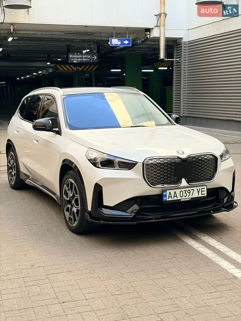BMW iX1, 2023