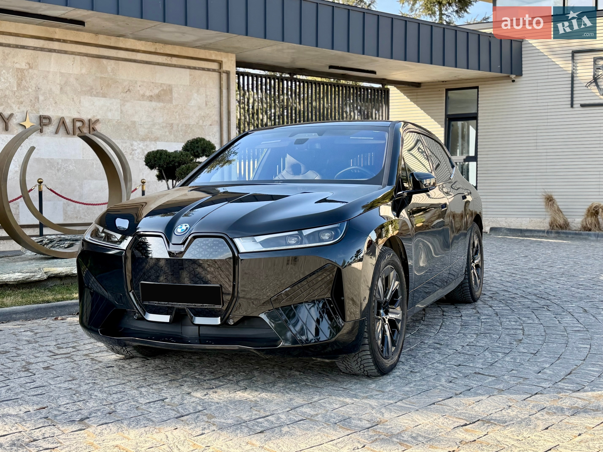 BMW iX, 2025