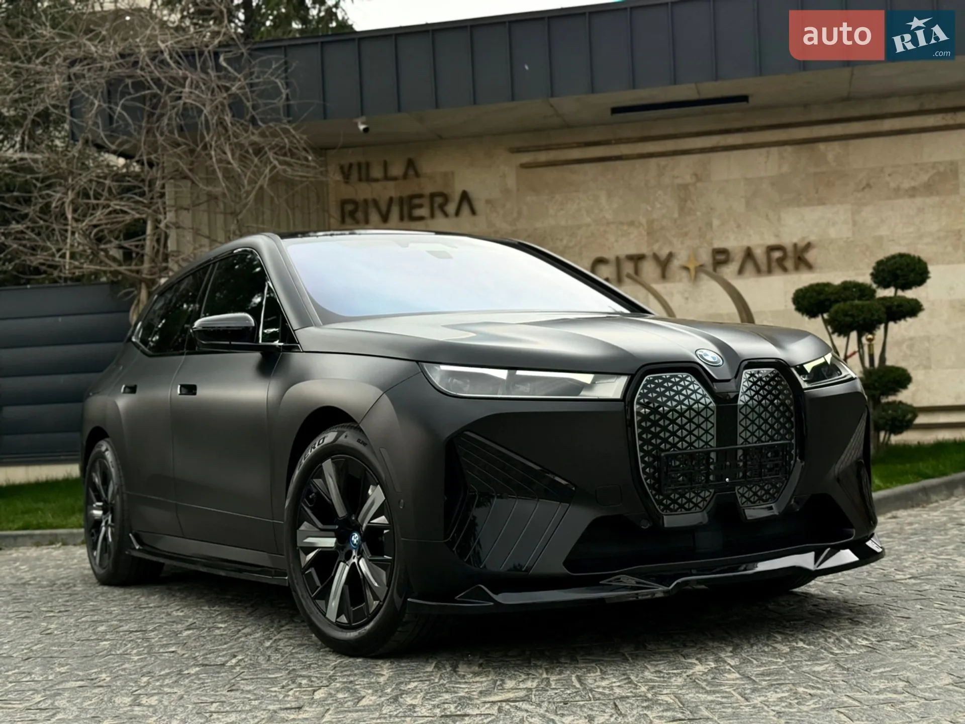 BMW iX, 2021