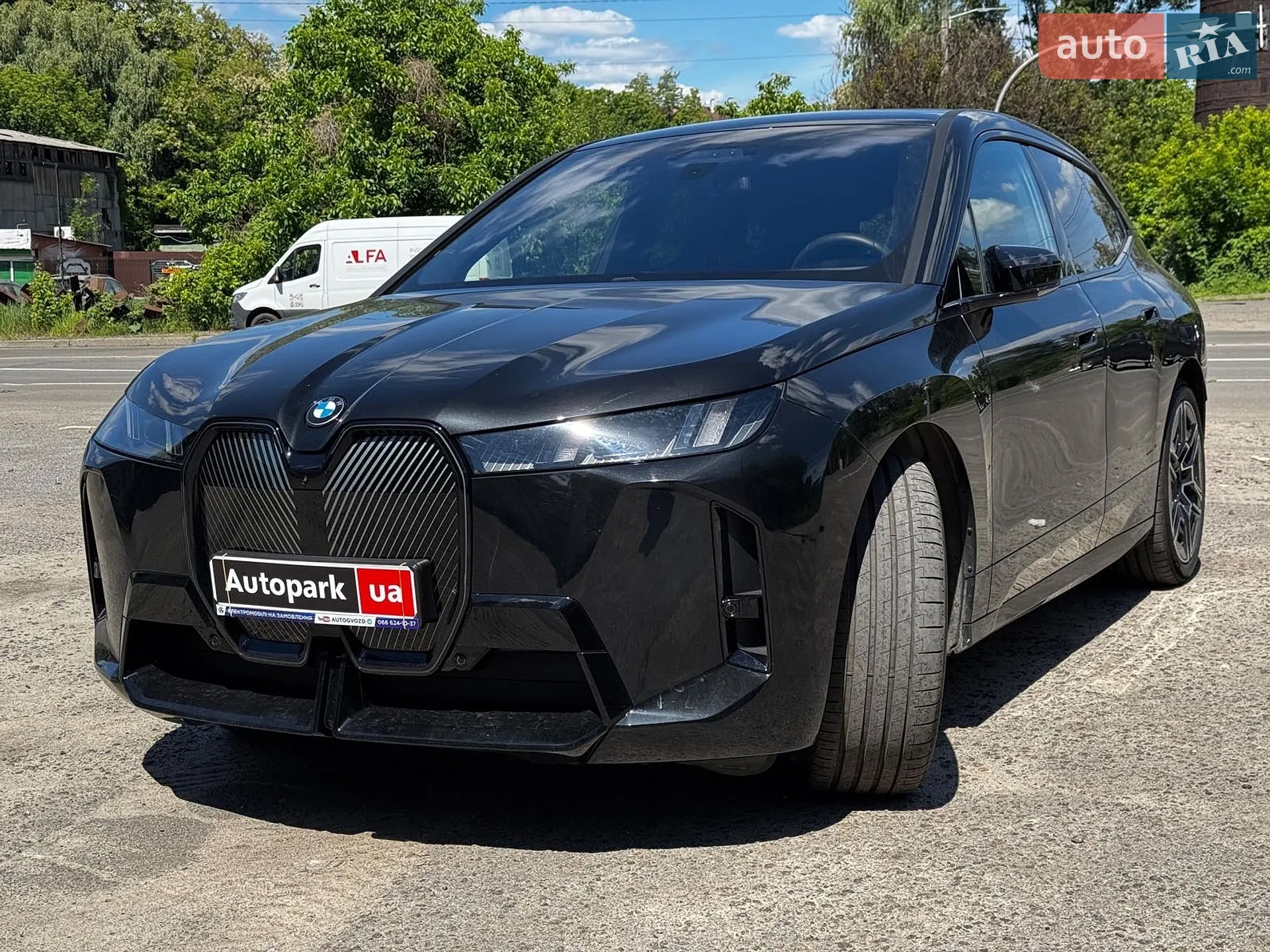 BMW iX, 2025