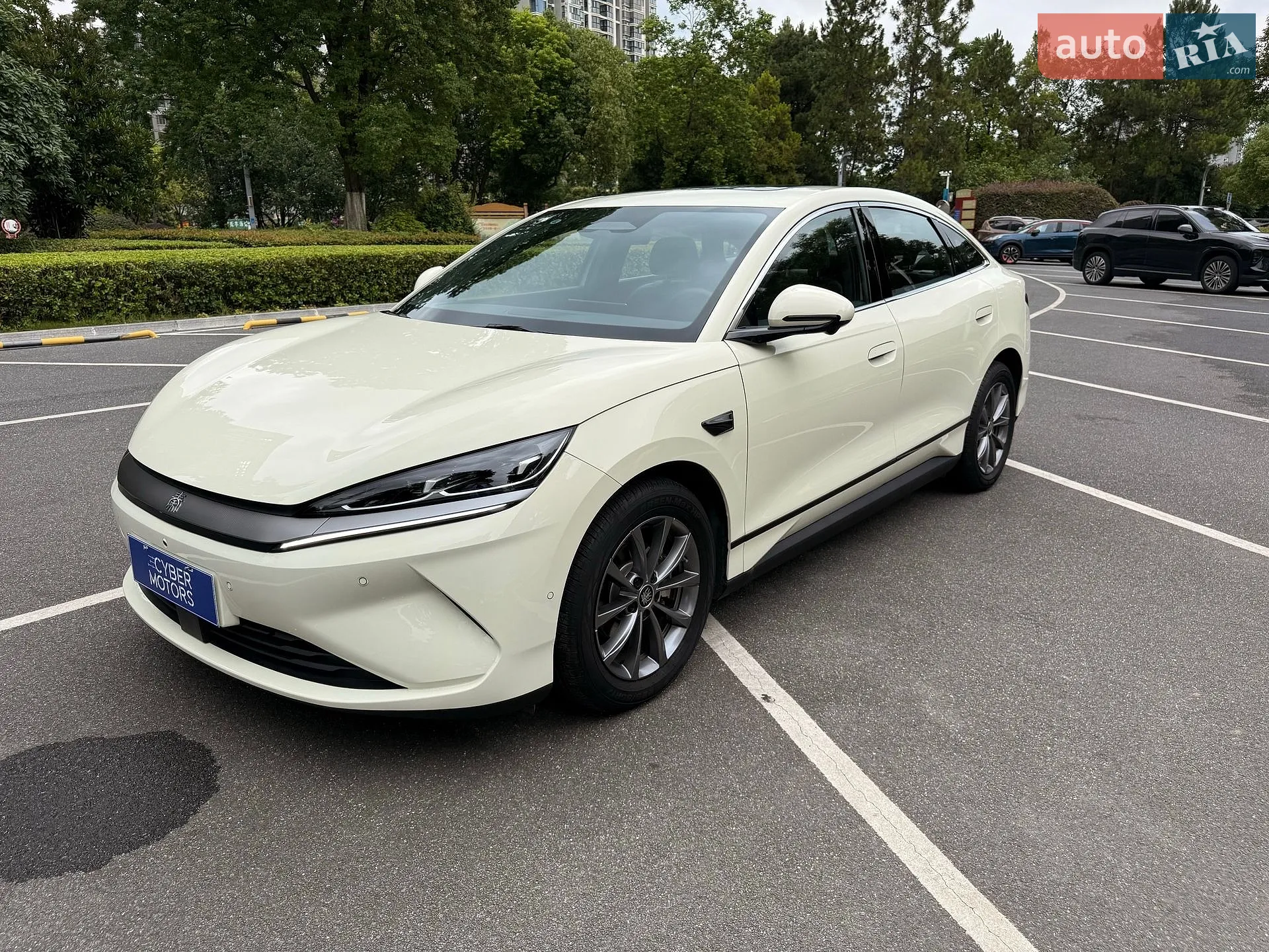 BYD Qin L, 2025