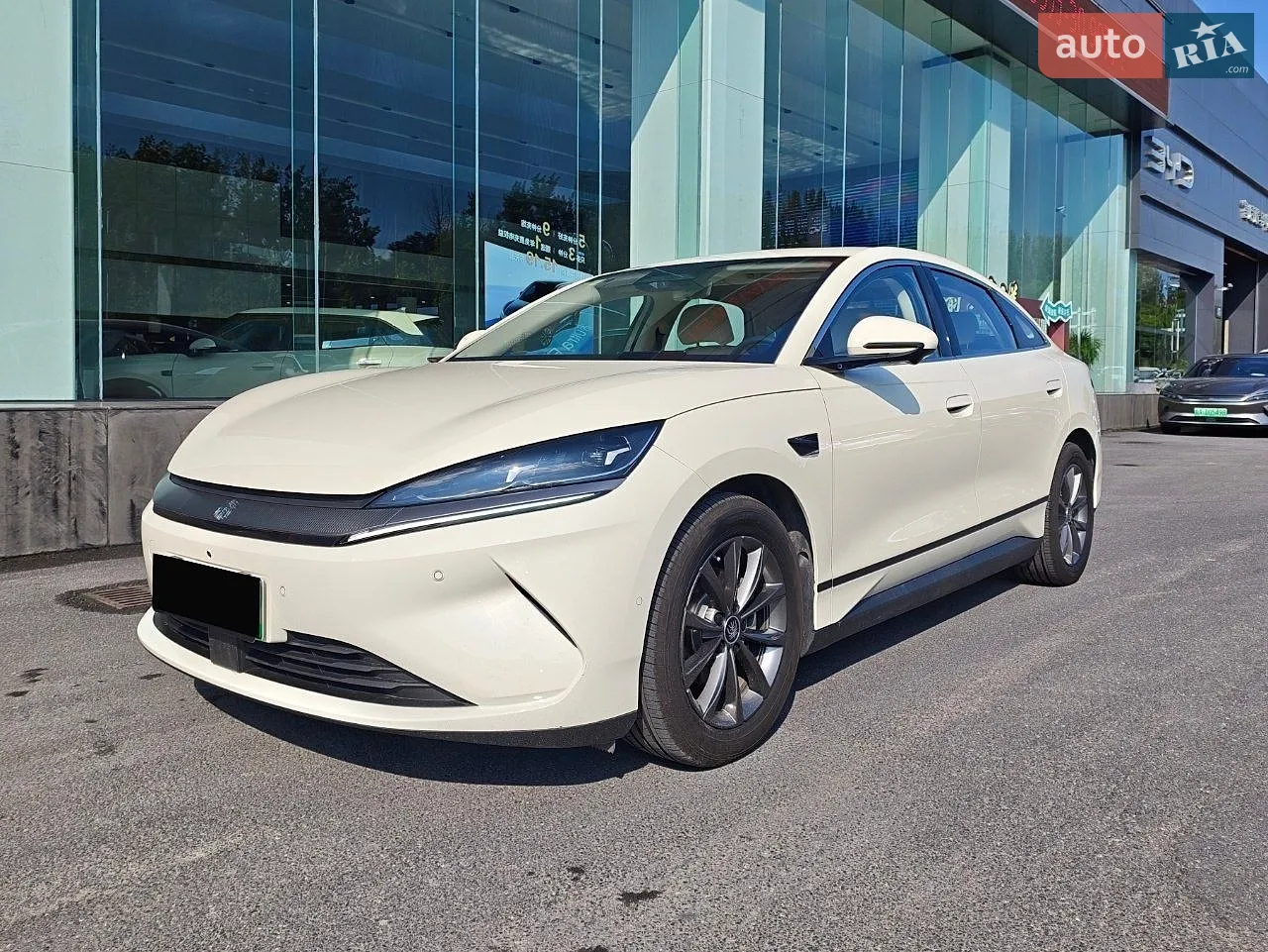 BYD Qin L, 2025