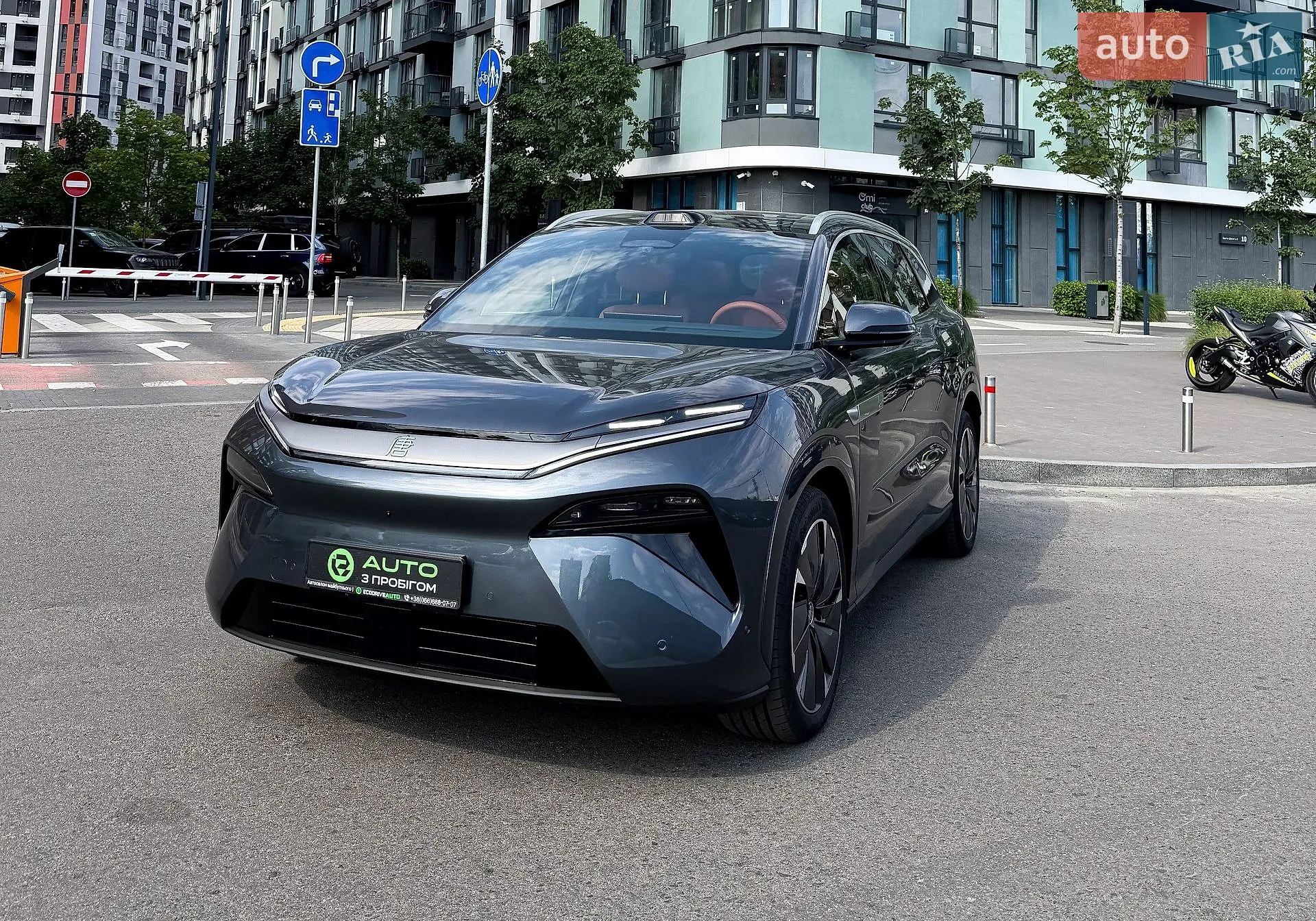 BYD Tang L, 2025