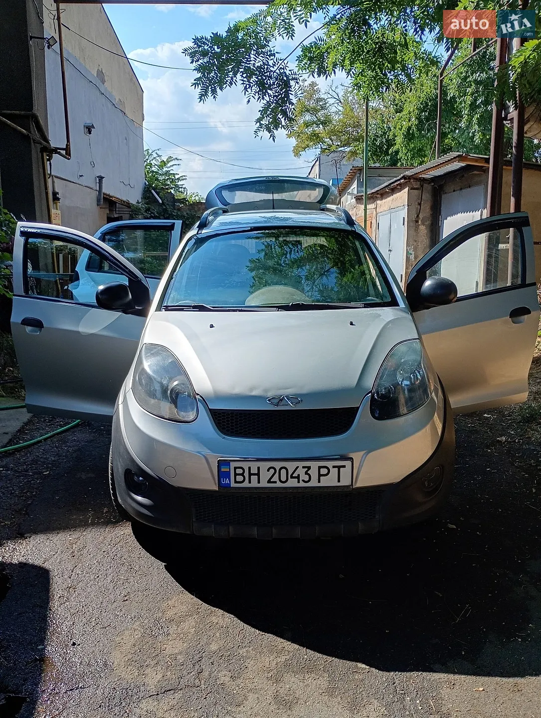 Chery Beat, 2011