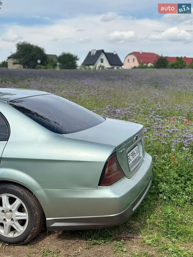 Chevrolet Evanda, 2005